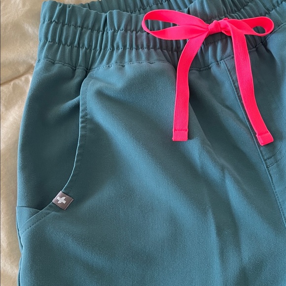 Figs Pants - Figs High waisted hydrogreen Joggers with Neon Pink Tie XS EUC no flaws